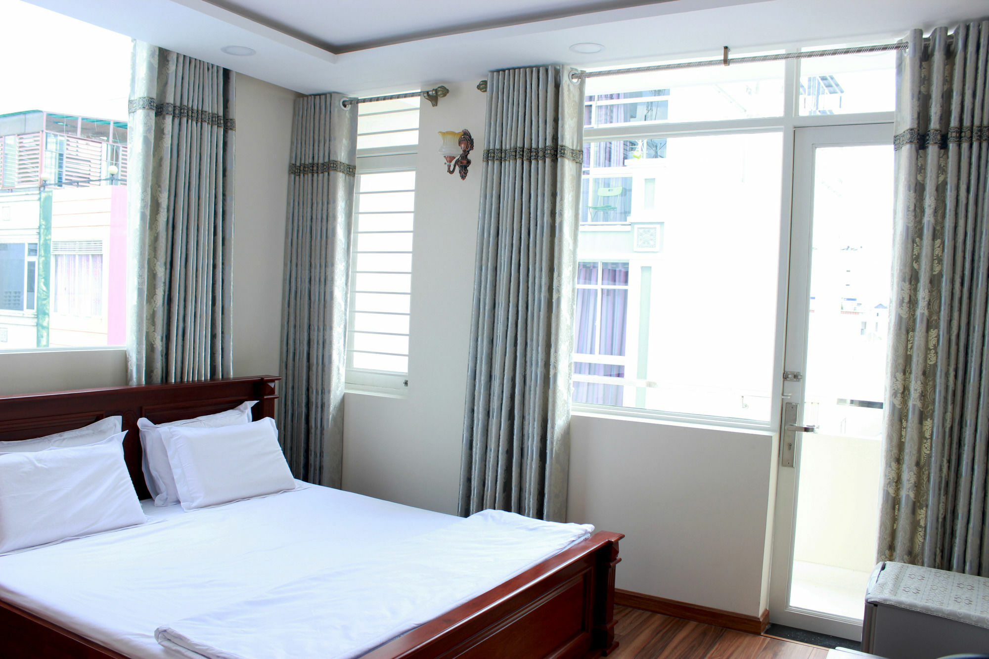 Sunny Guest House Хошимін Екстер'єр фото